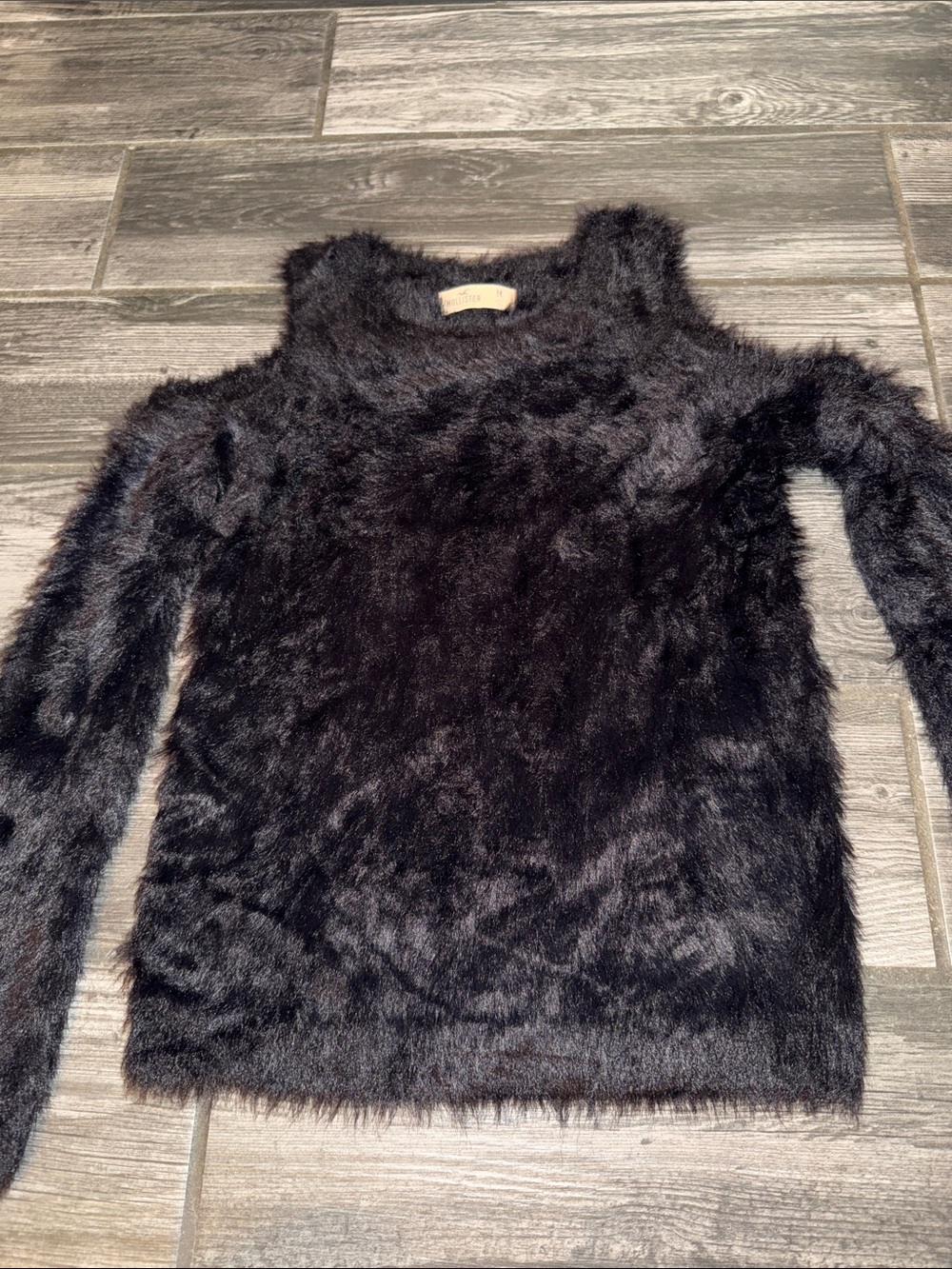 Hollister Black Fuzzy Crewneck Sweater super soft vintage medium